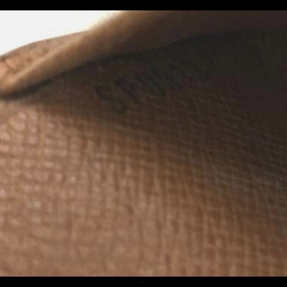 Louis Vuitton Monogram Medium Size Trifold Wallet - Picture 16 of 16